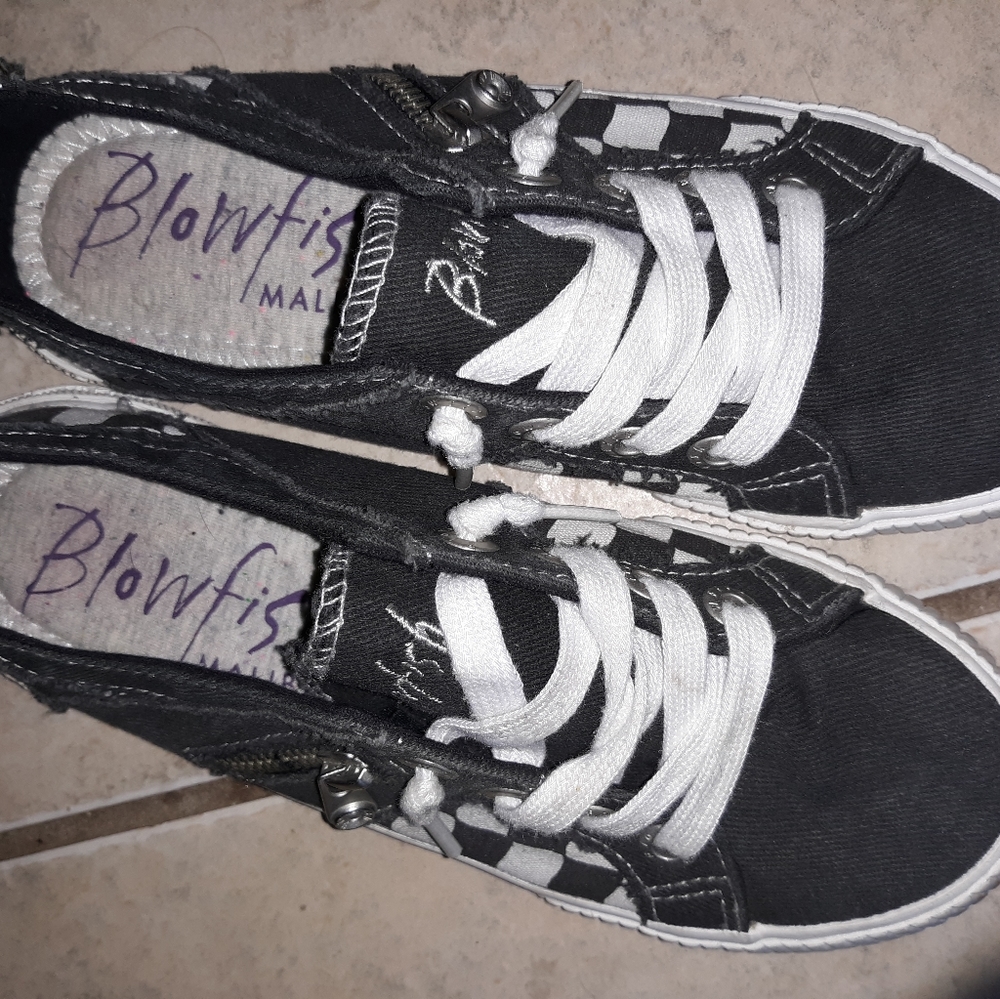 Shoes - Picture 2 of 2